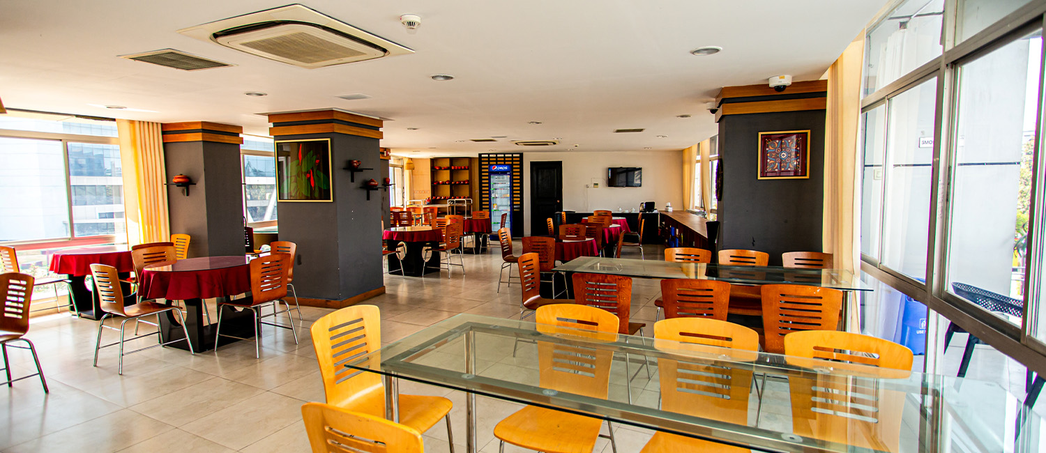  Jashore It Park Hotel & Resort Offers Delicious Restaurants Try Restaurant De Bueno, Restaurant De Mucho, & Cafe Cielo